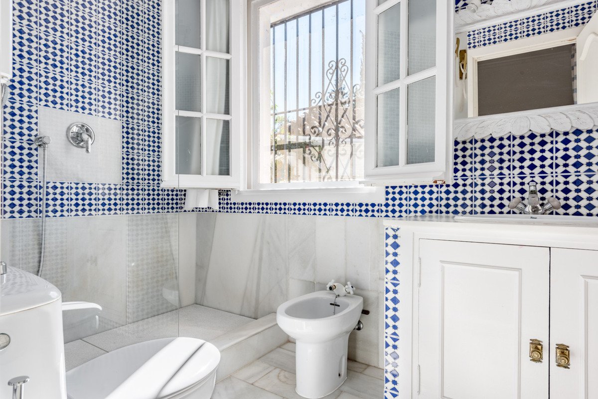 5 Bed Detached Villa in Sotogrande Alto