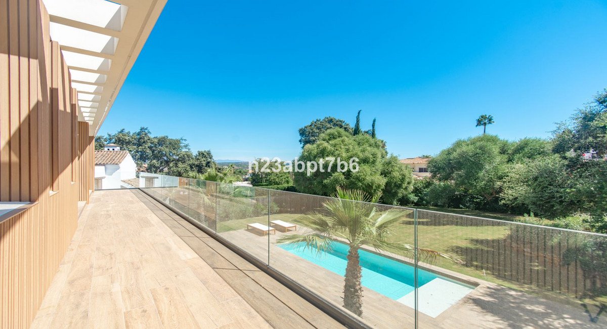 5 Bed Detached Villa in Sotogrande Costa