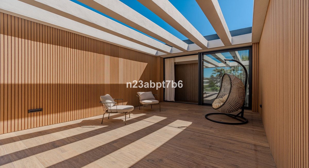 5 Bed Detached Villa in Sotogrande Costa