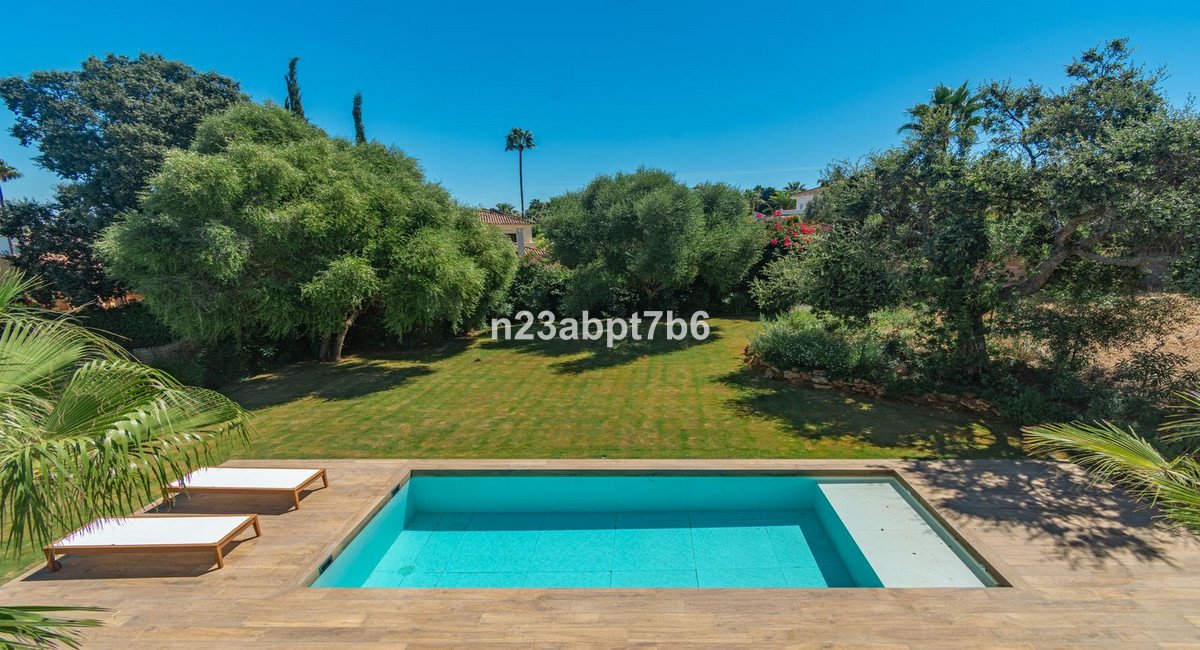 5 Bed Detached Villa in Sotogrande Costa