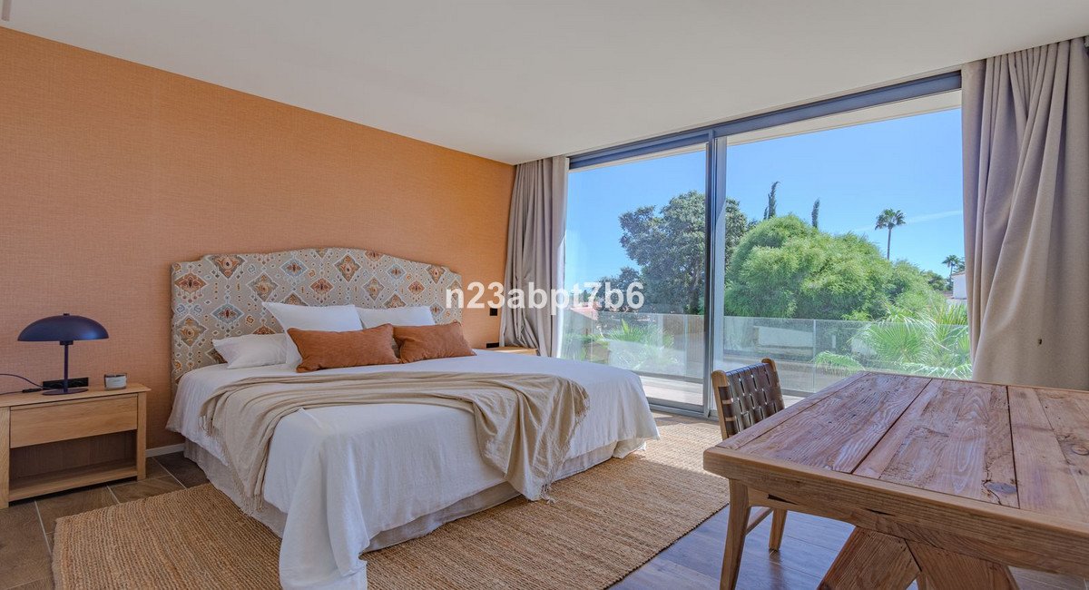 5 Bed Detached Villa in Sotogrande Costa