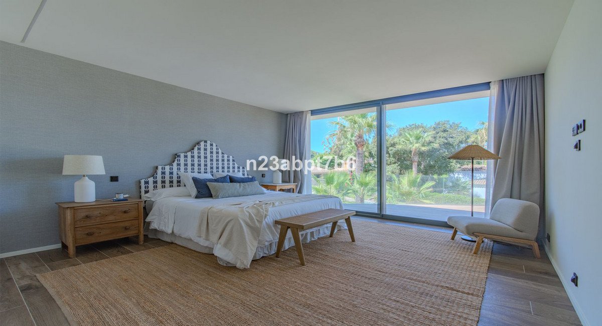 5 Bed Detached Villa in Sotogrande Costa