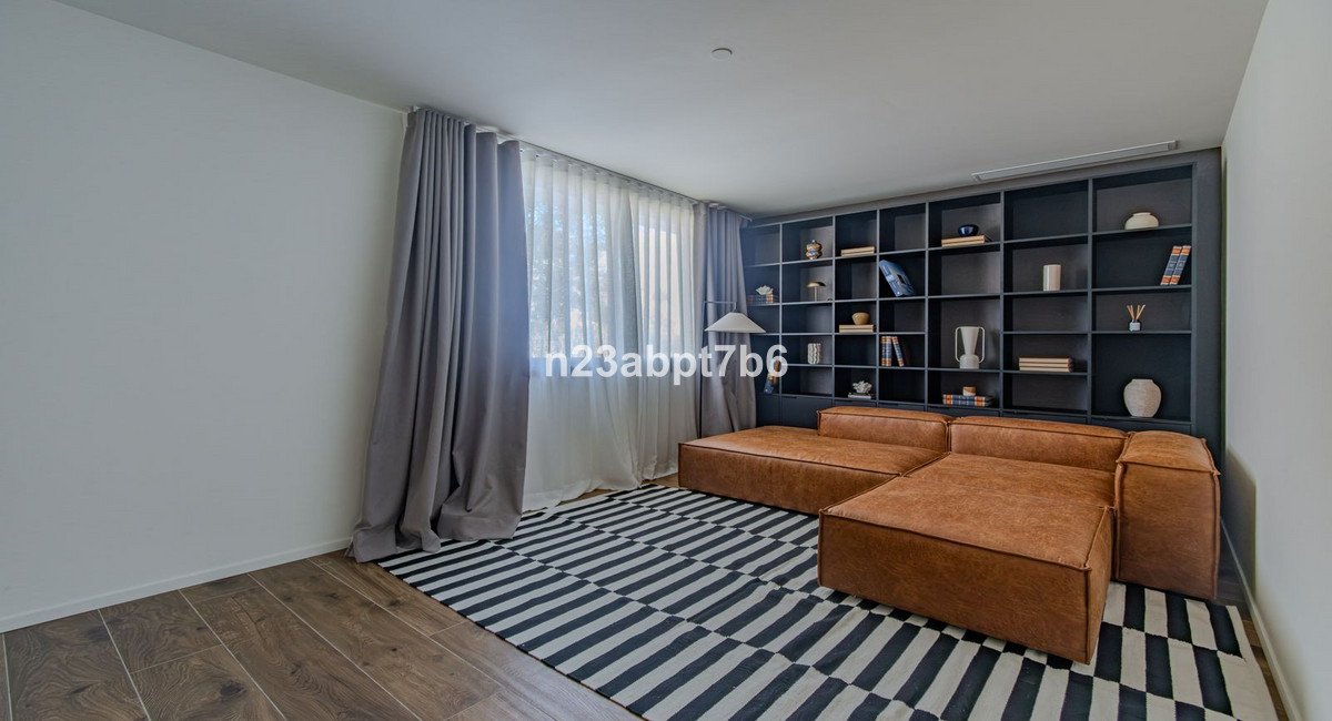 5 Bed Detached Villa in Sotogrande Costa