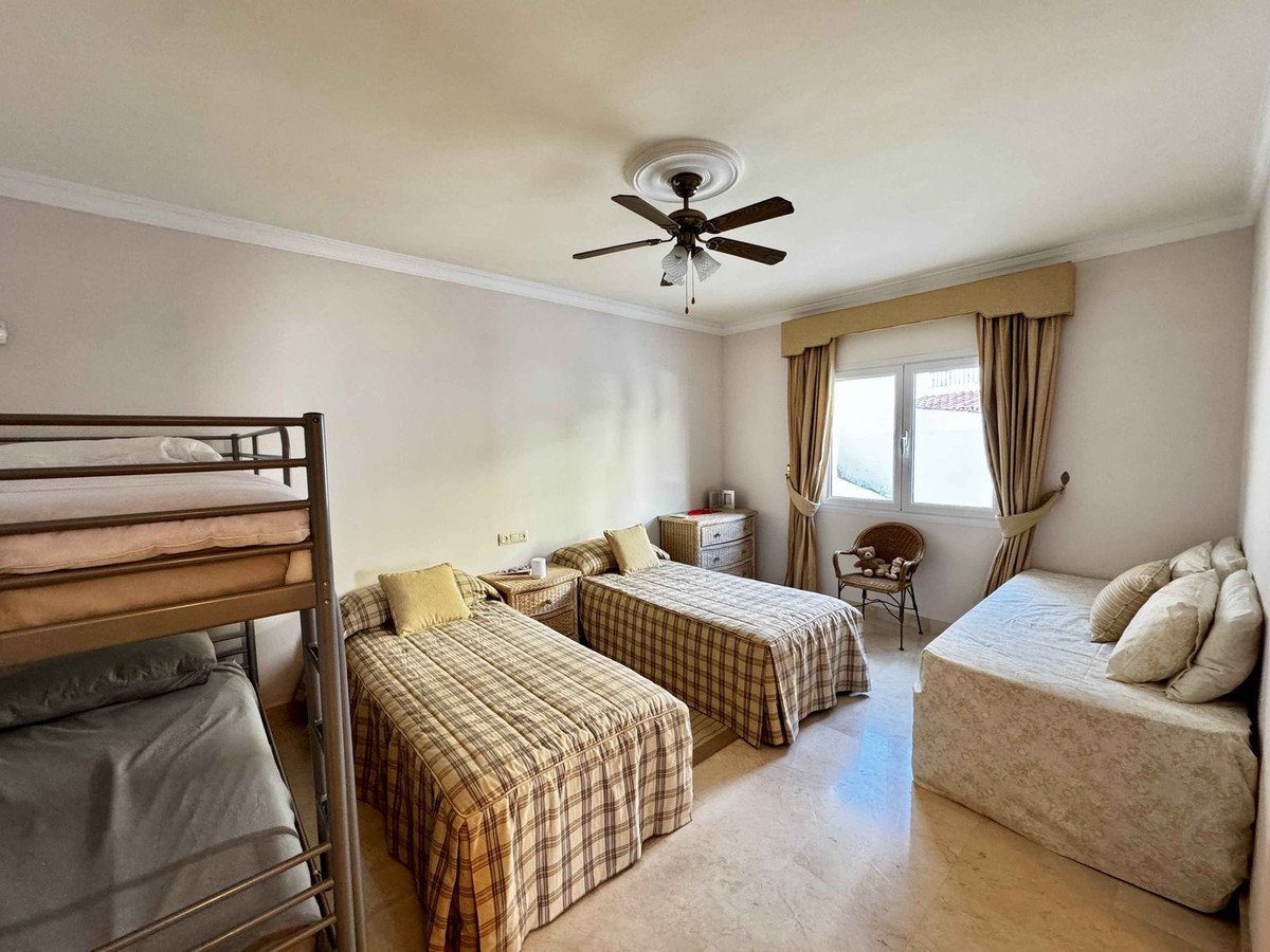 6 Bed Detached Villa in Riviera del Sol