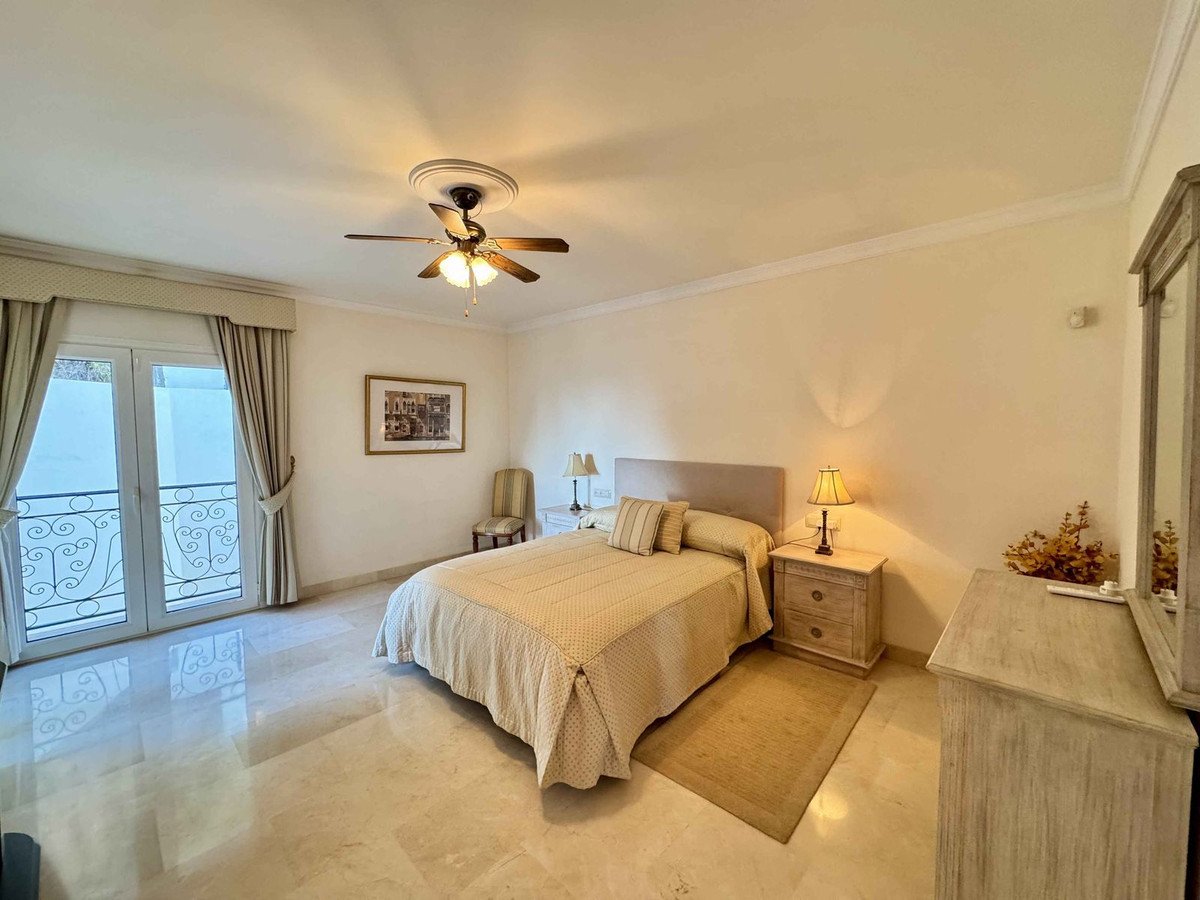 6 Bed Detached Villa in Riviera del Sol