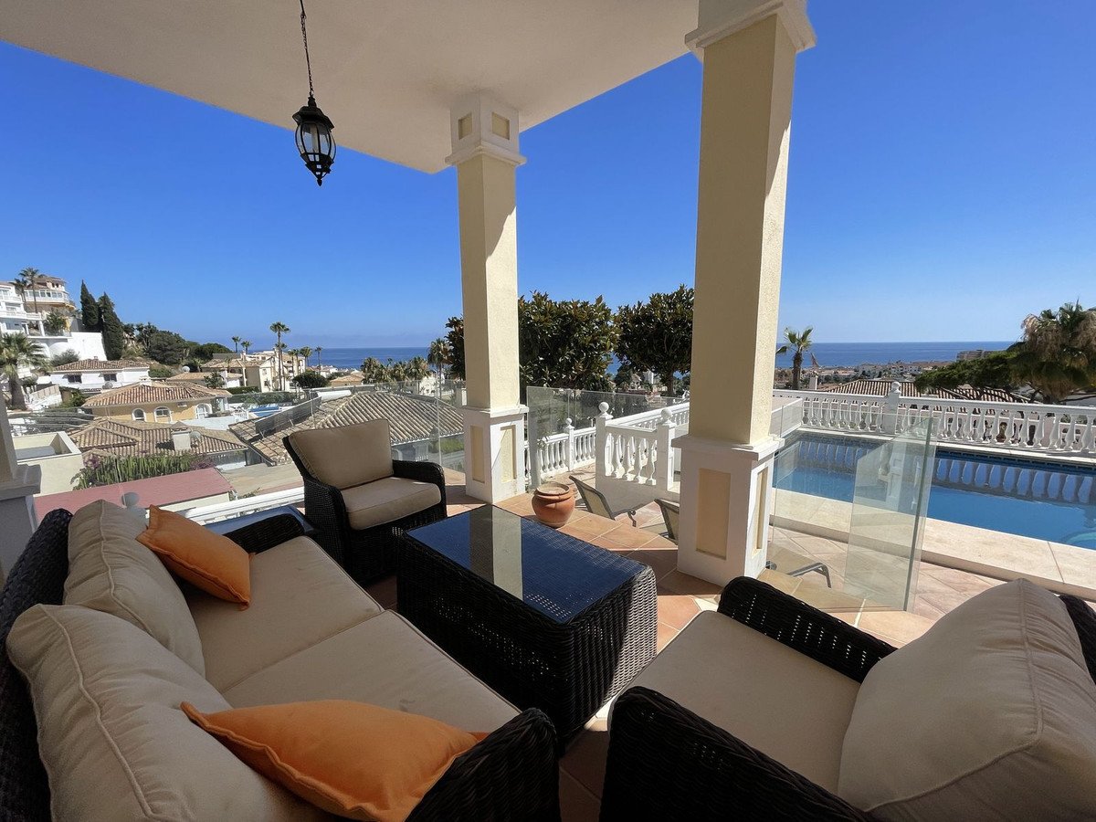 6 Bed Detached Villa in Riviera del Sol