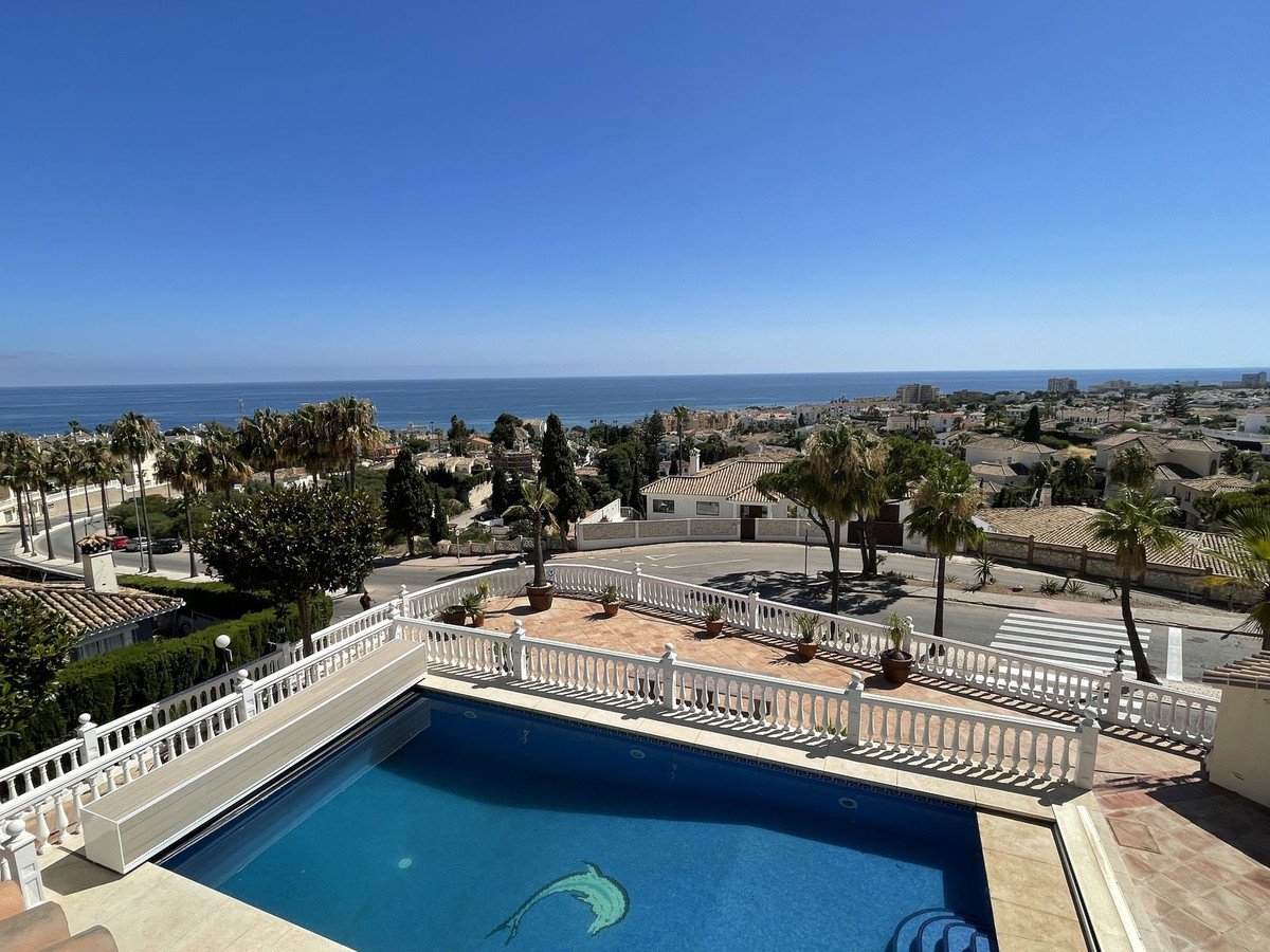 6 Bed Detached Villa in Riviera del Sol
