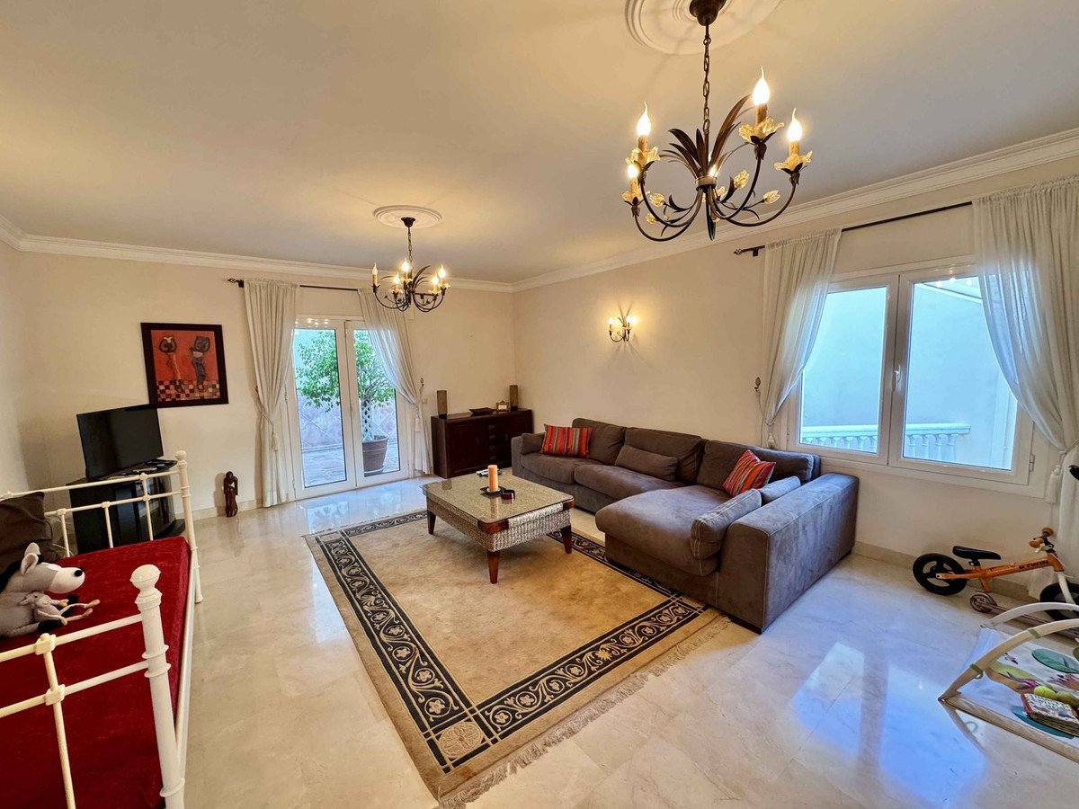 6 Bed Detached Villa in Riviera del Sol