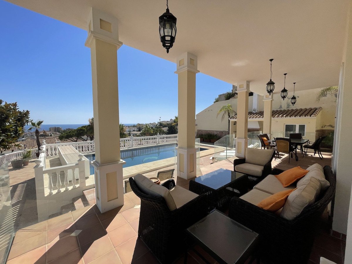 6 Bed Detached Villa in Riviera del Sol