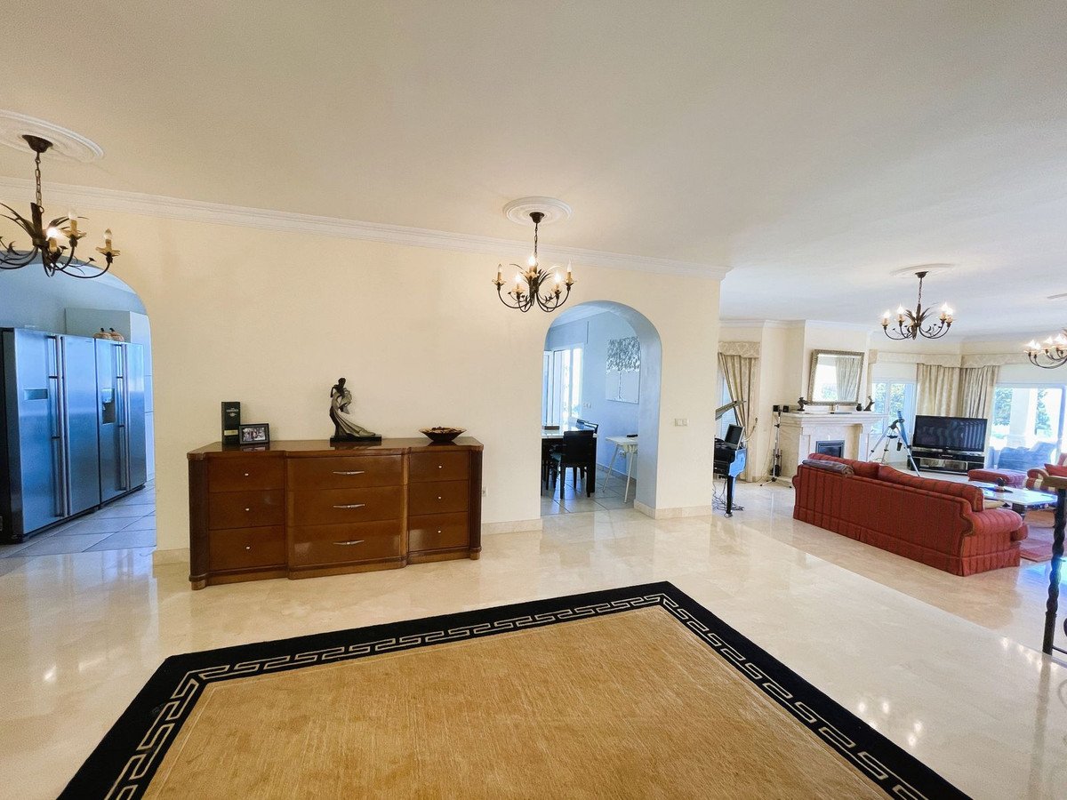 6 Bed Detached Villa in Riviera del Sol