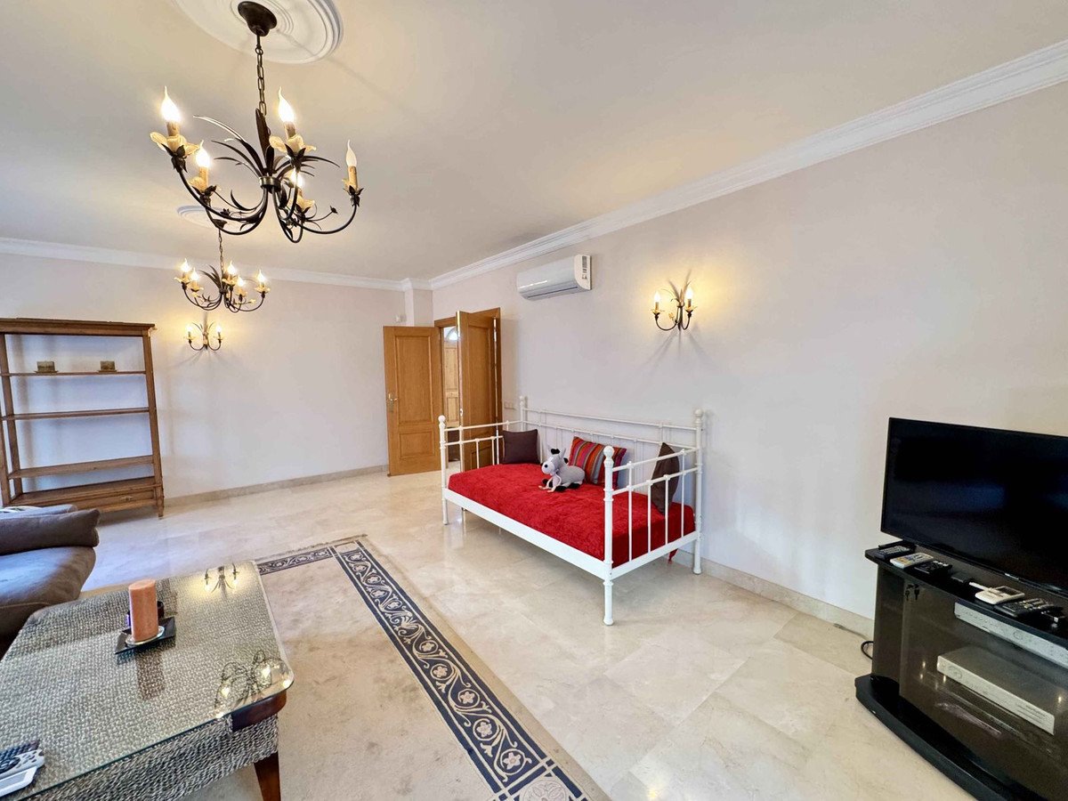 6 Bed Detached Villa in Riviera del Sol