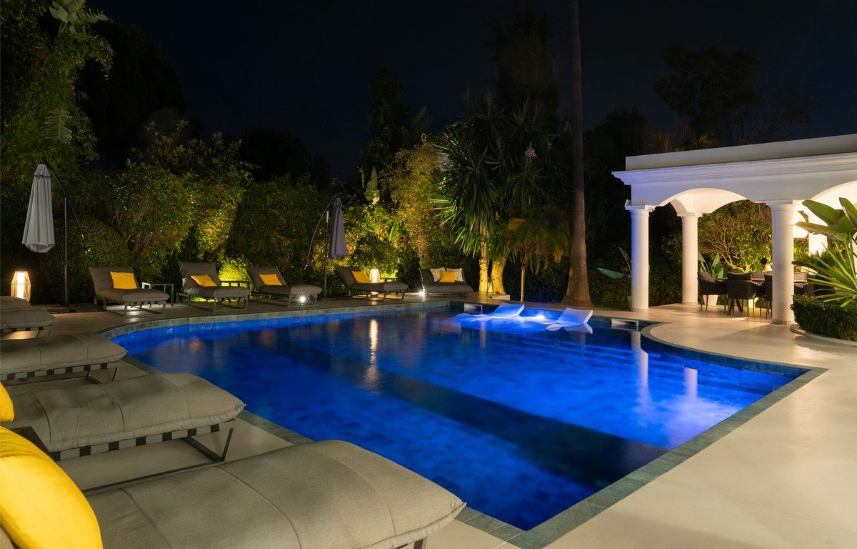 5 Bed Detached Villa in El Paraiso