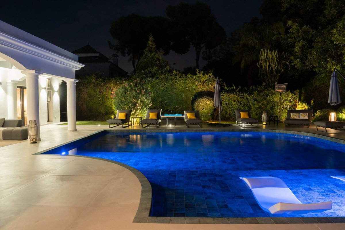 5 Bed Detached Villa in El Paraiso