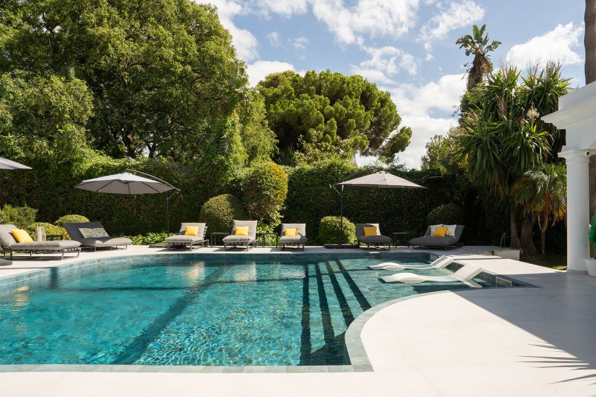 5 Bed Detached Villa in El Paraiso