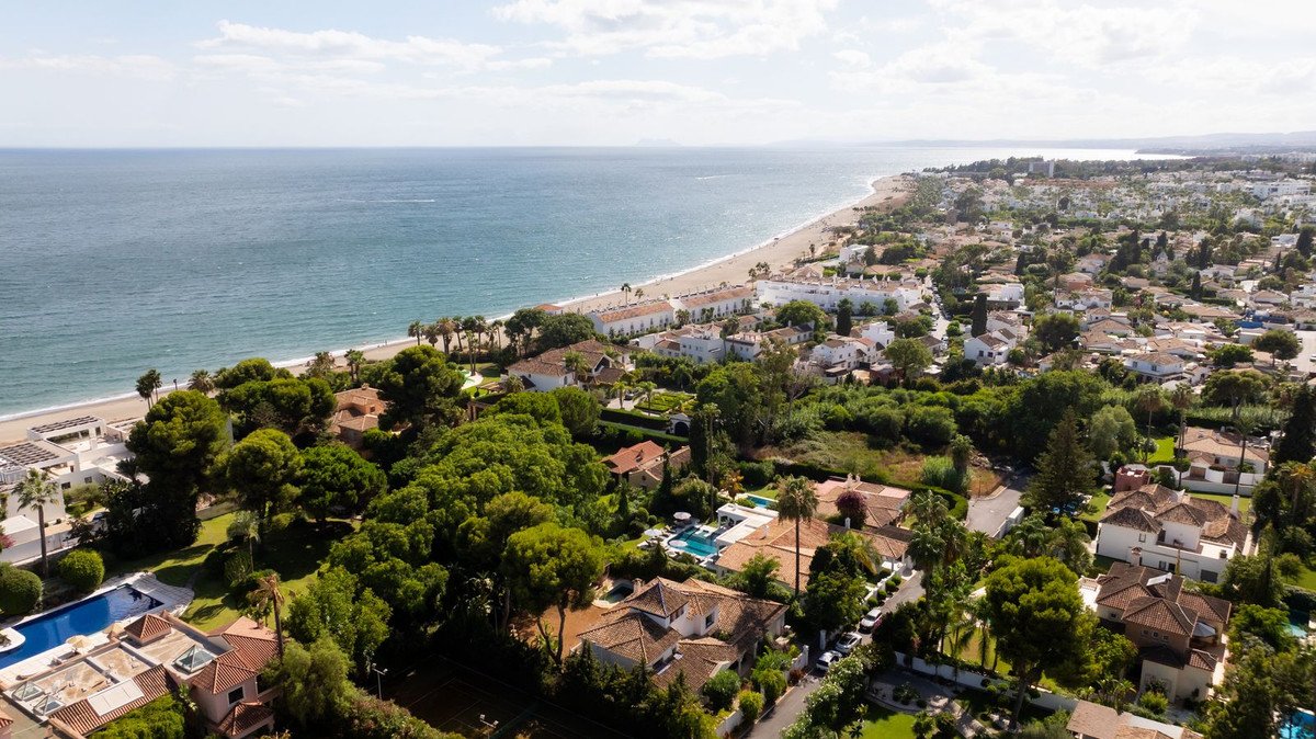 5 Bed Detached Villa in El Paraiso
