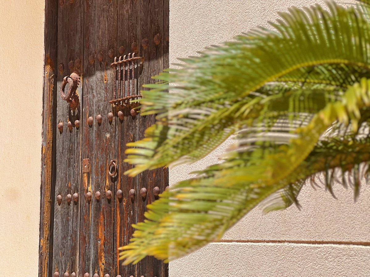 5 Bed Detached Villa in Tarifa