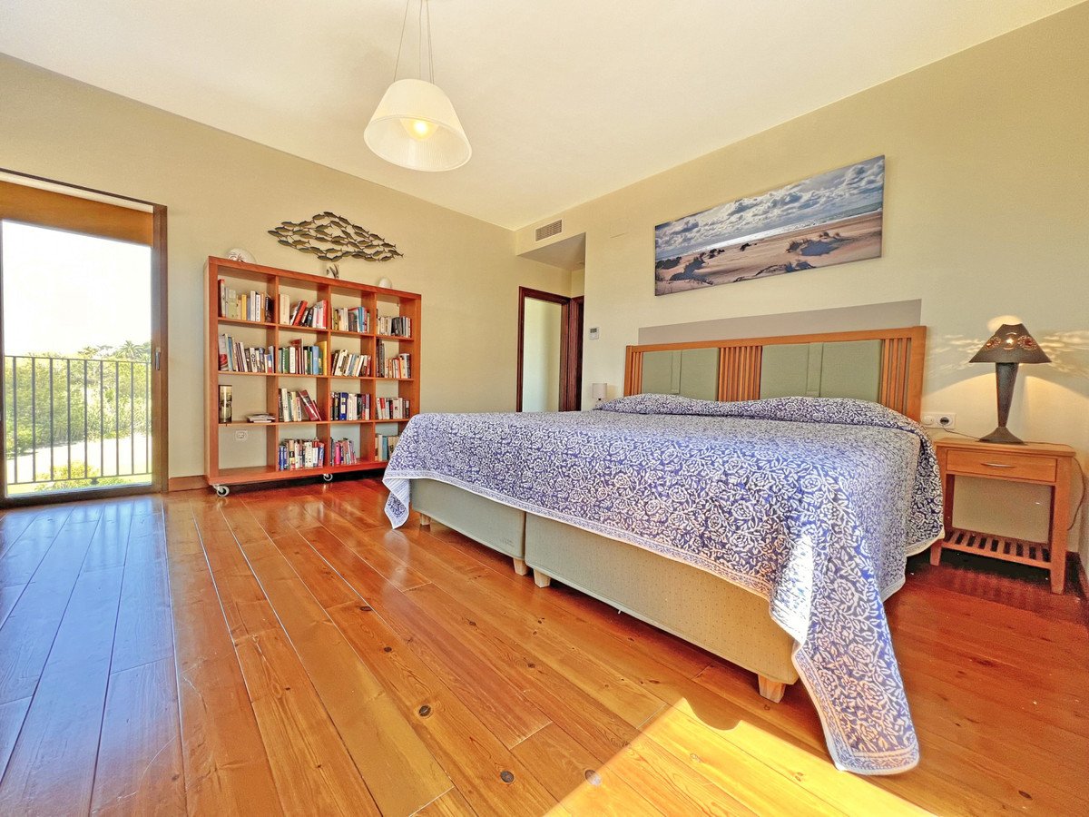 5 Bed Detached Villa in Tarifa