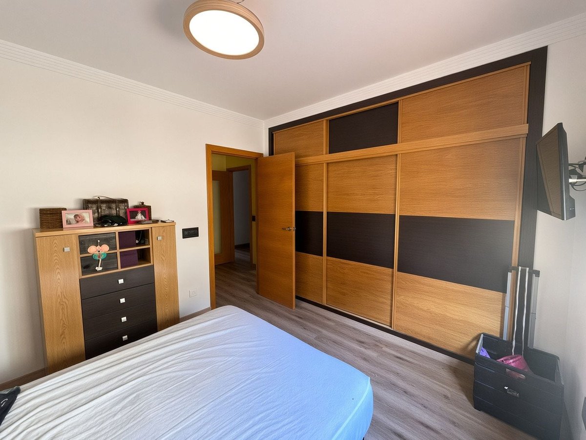 2 Bed Middle Floor Apartment in Marbella