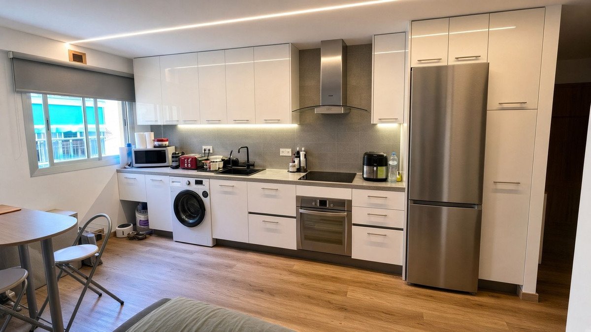 2 Bed Middle Floor Apartment in Marbella