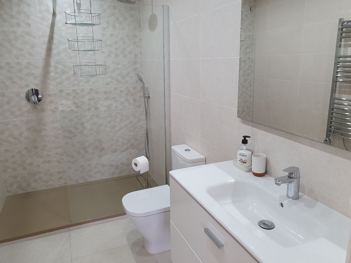 2 Bed Ground Floor Apartment in El Paraiso