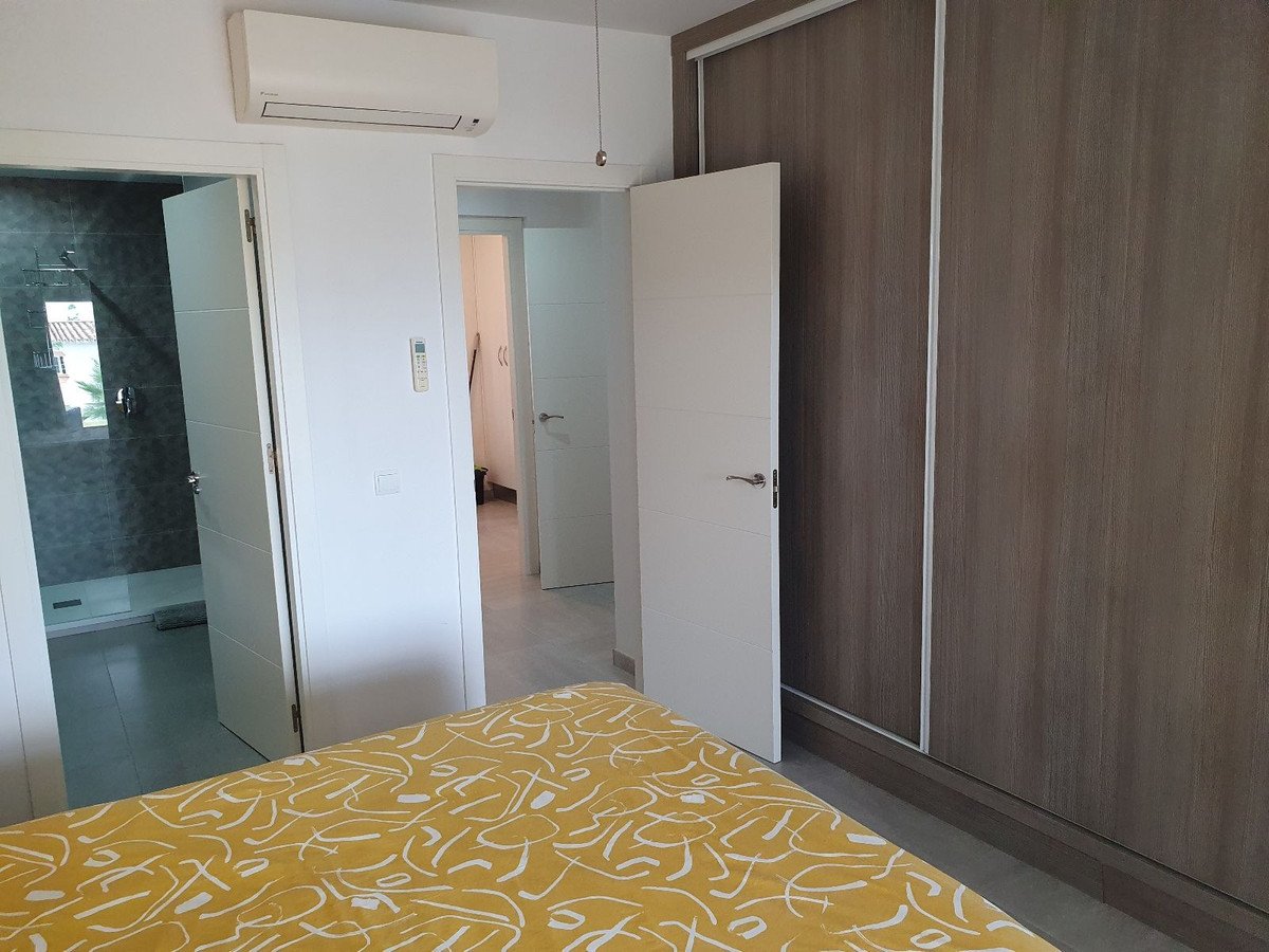 2 Bed Ground Floor Apartment in El Paraiso