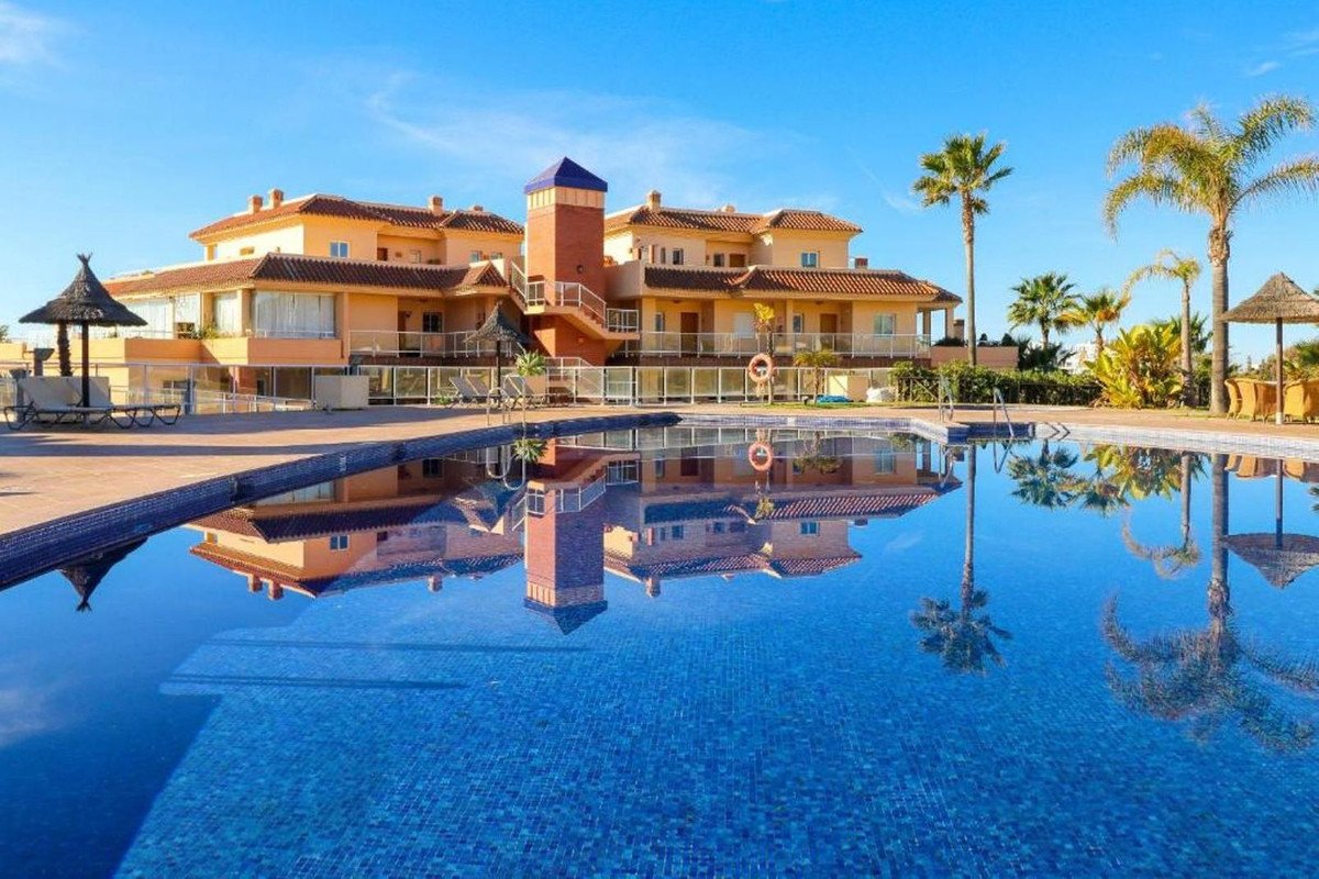 2 Bed Middle Floor Apartment in Mijas Costa
