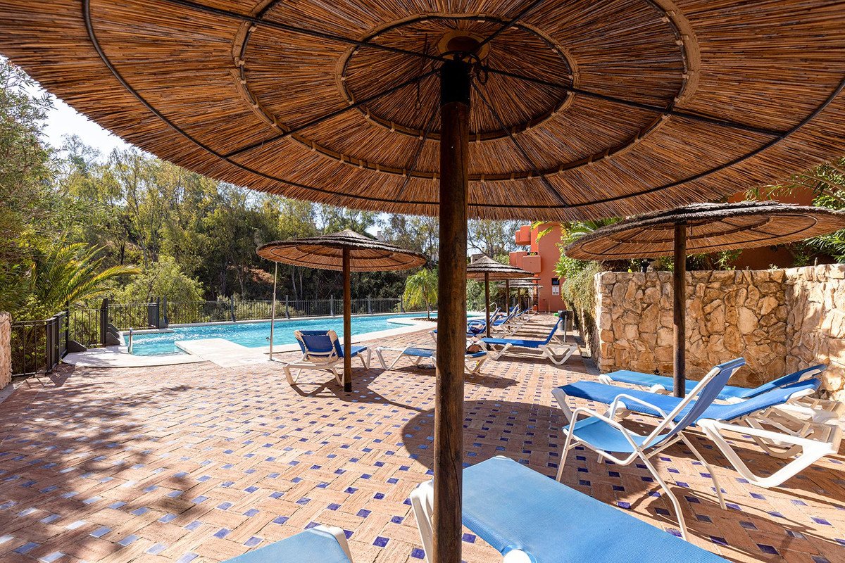 2 Bed Penthouse in Benahavís