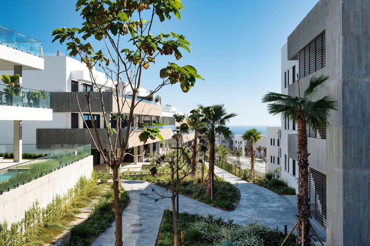 2 Bed Ground Floor Apartment in Altos de los Monteros