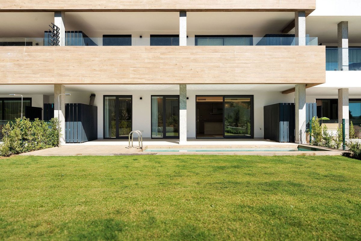 2 Bed Ground Floor Apartment in Altos de los Monteros