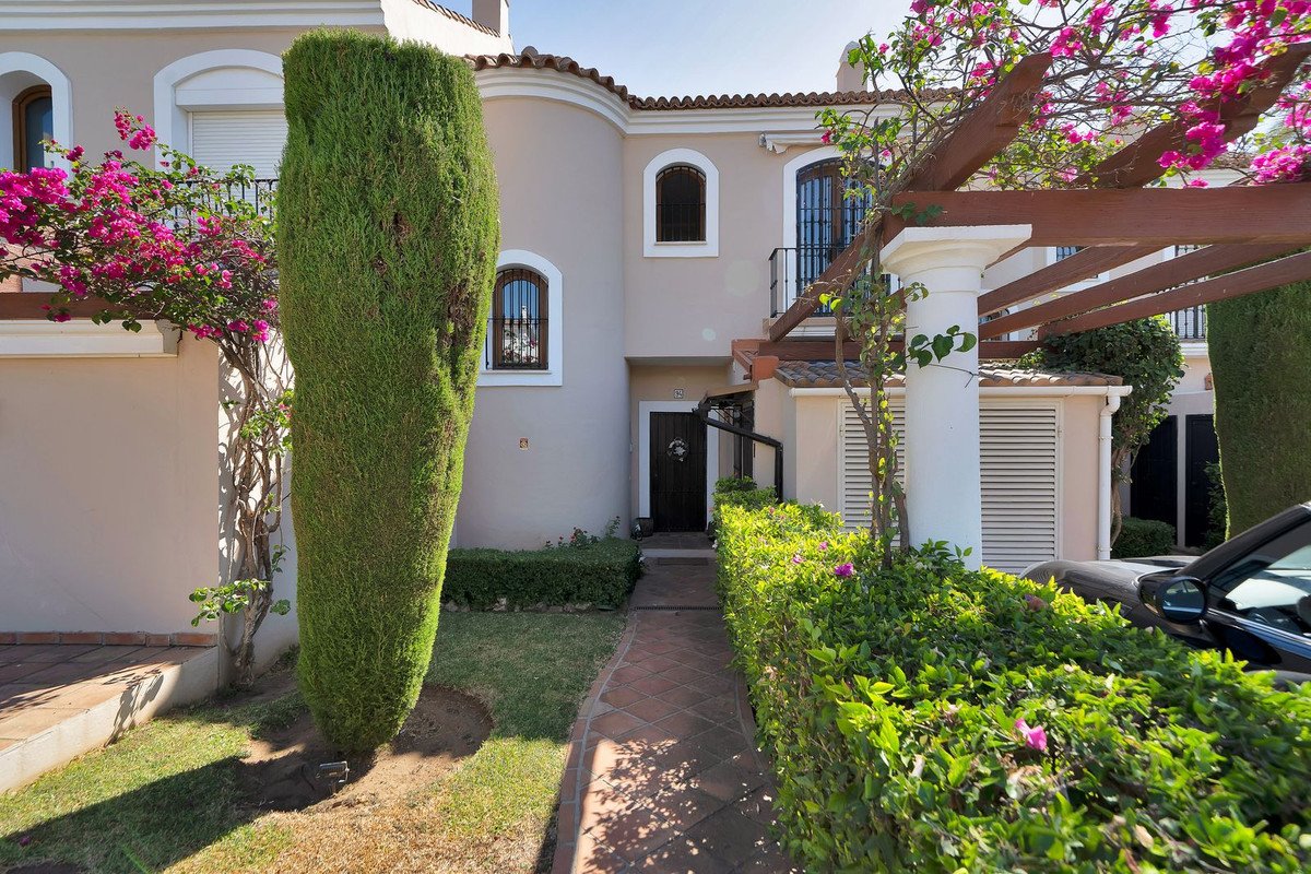 3 Bed Townhouse in Estepona