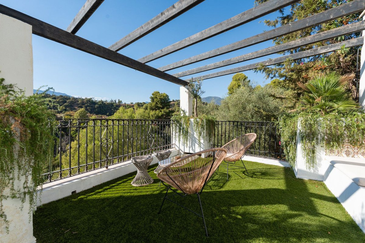 3 Bed Semi-Detached House in Istán