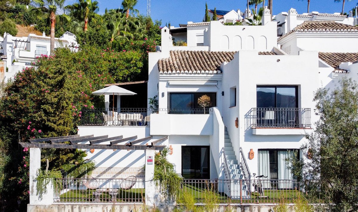 3 Bed Semi-Detached House in Istán