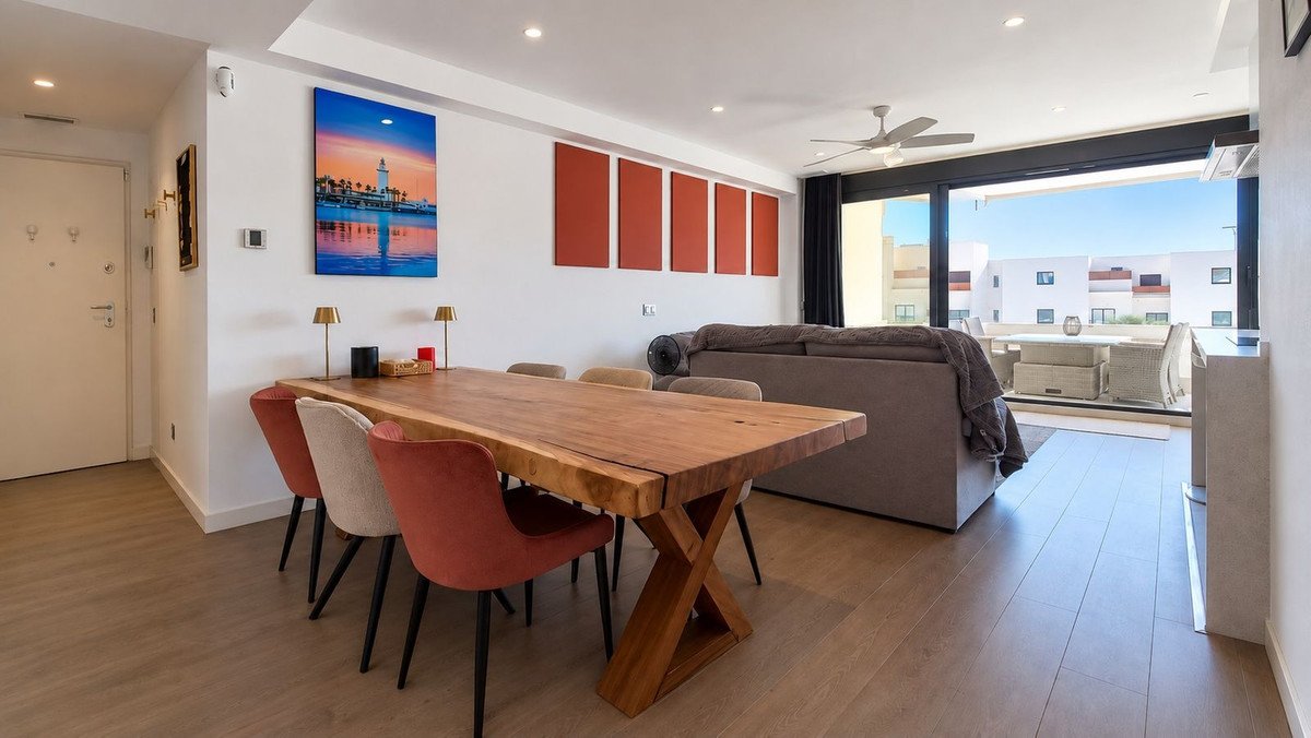 3 Bed Middle Floor Apartment in La Cala
