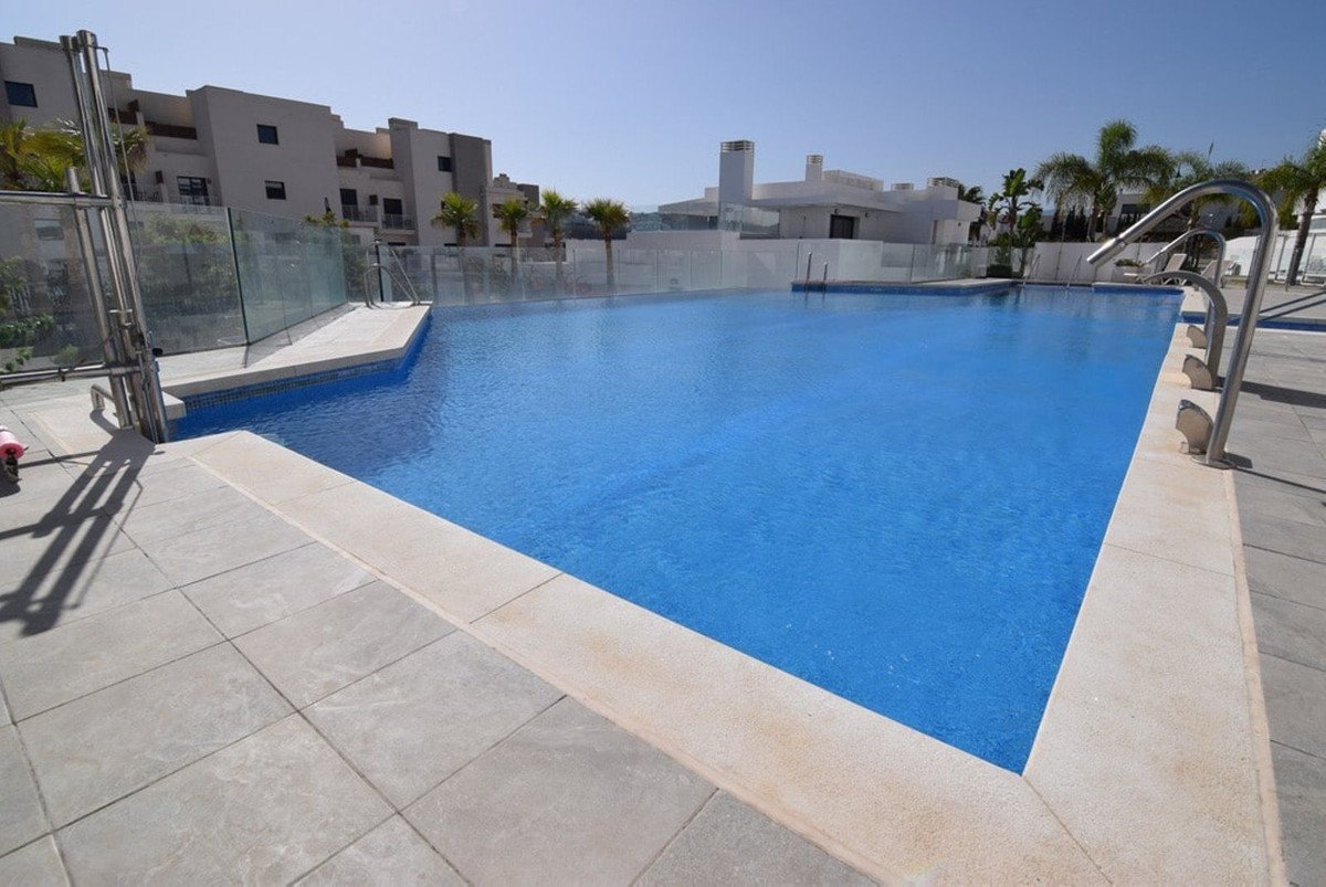 3 Bed Middle Floor Apartment in La Cala