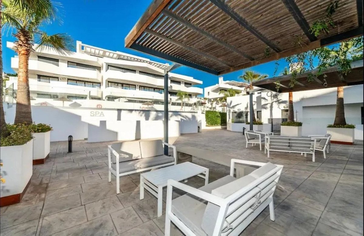 3 Bed Middle Floor Apartment in La Cala