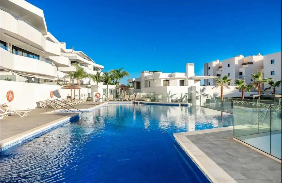 3 Bed Middle Floor Apartment in La Cala