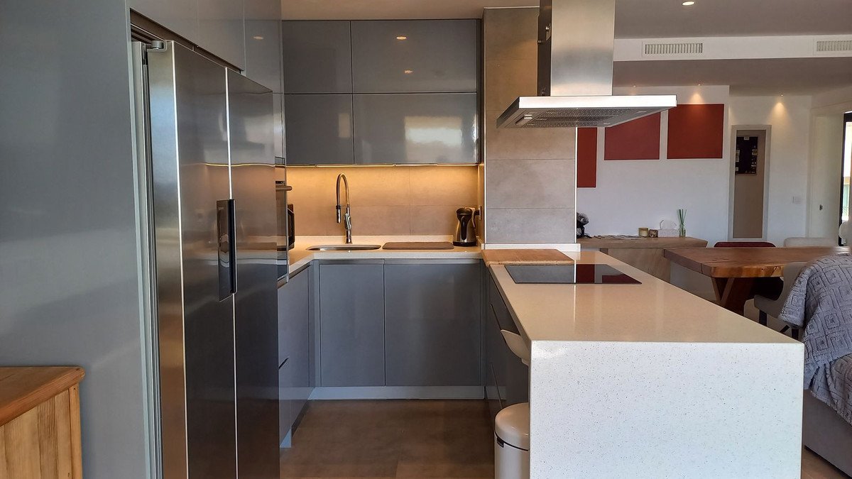 3 Bed Middle Floor Apartment in La Cala