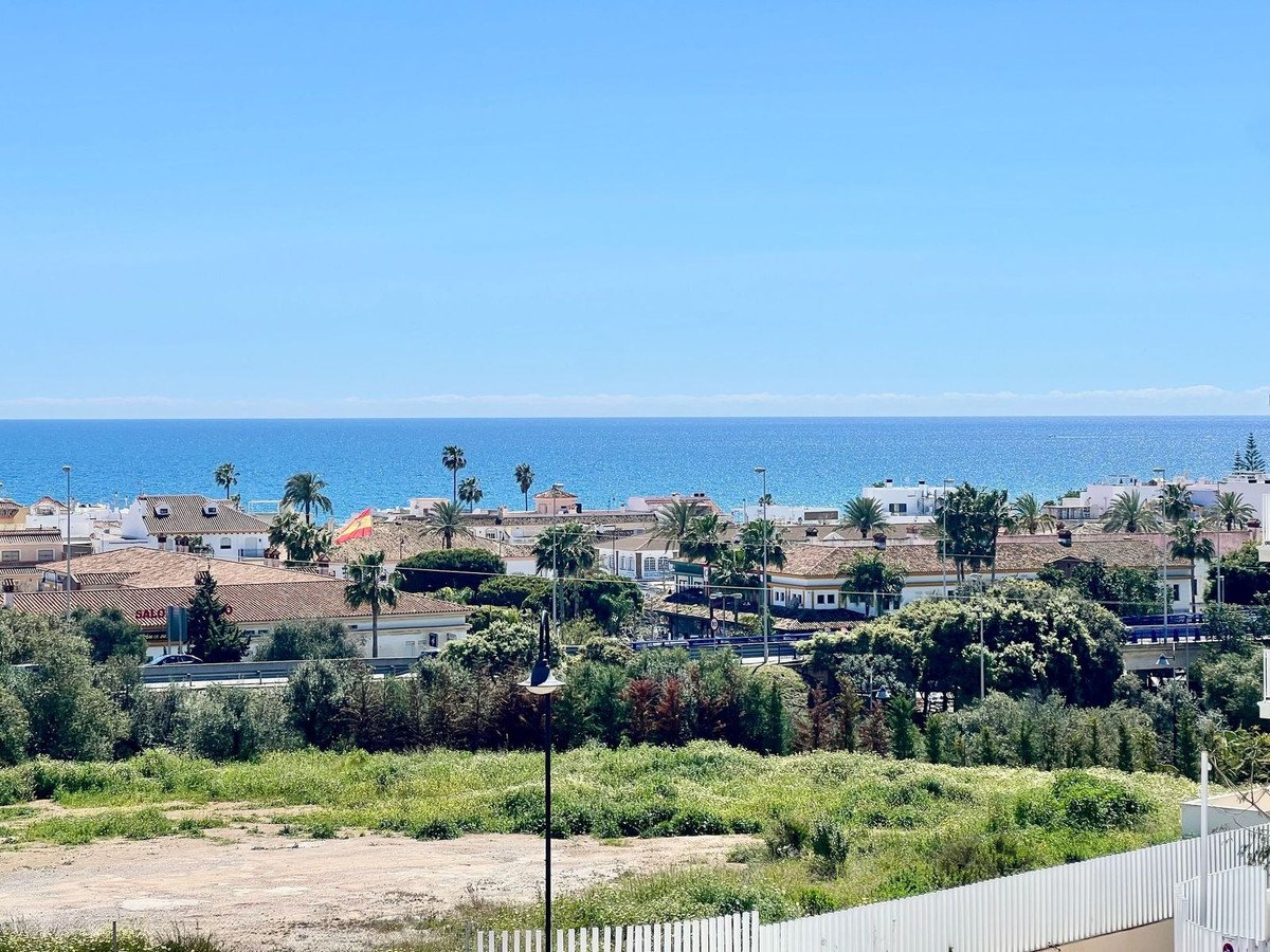 3 Bed Middle Floor Apartment in La Cala