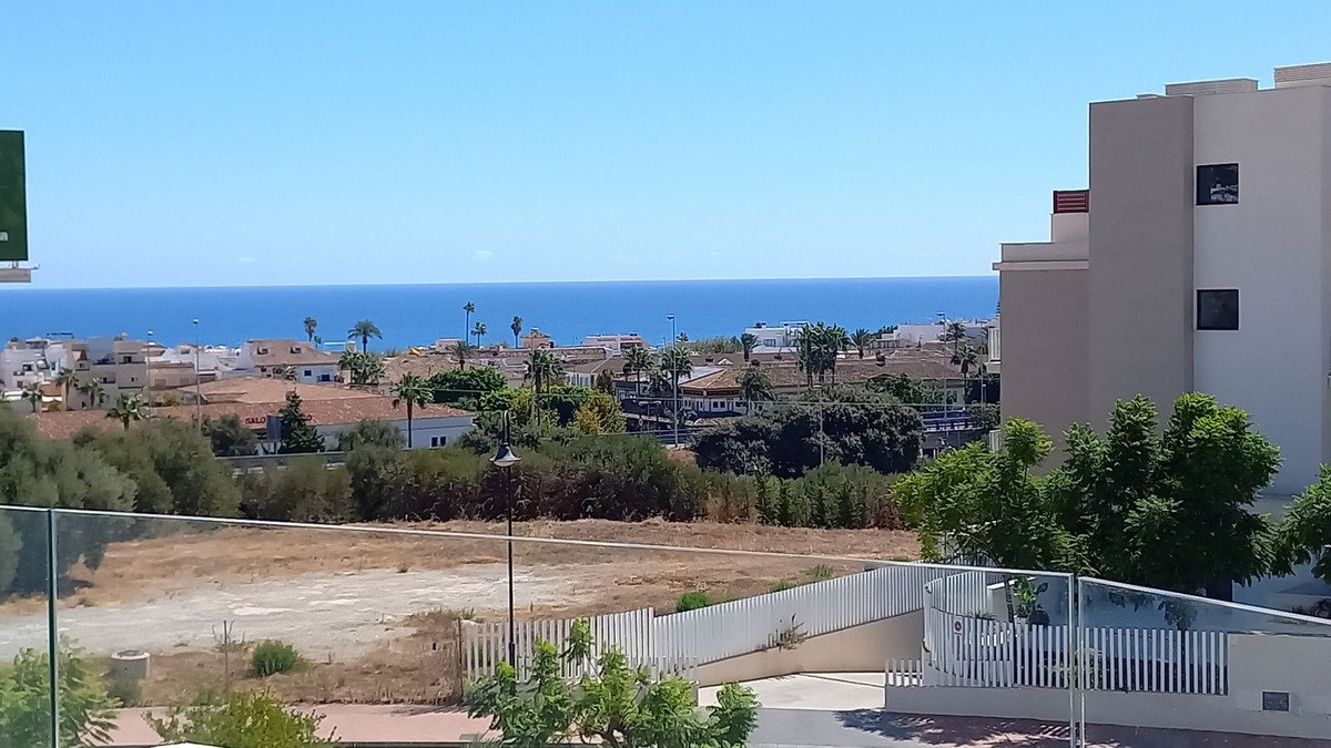3 Bed Middle Floor Apartment in La Cala