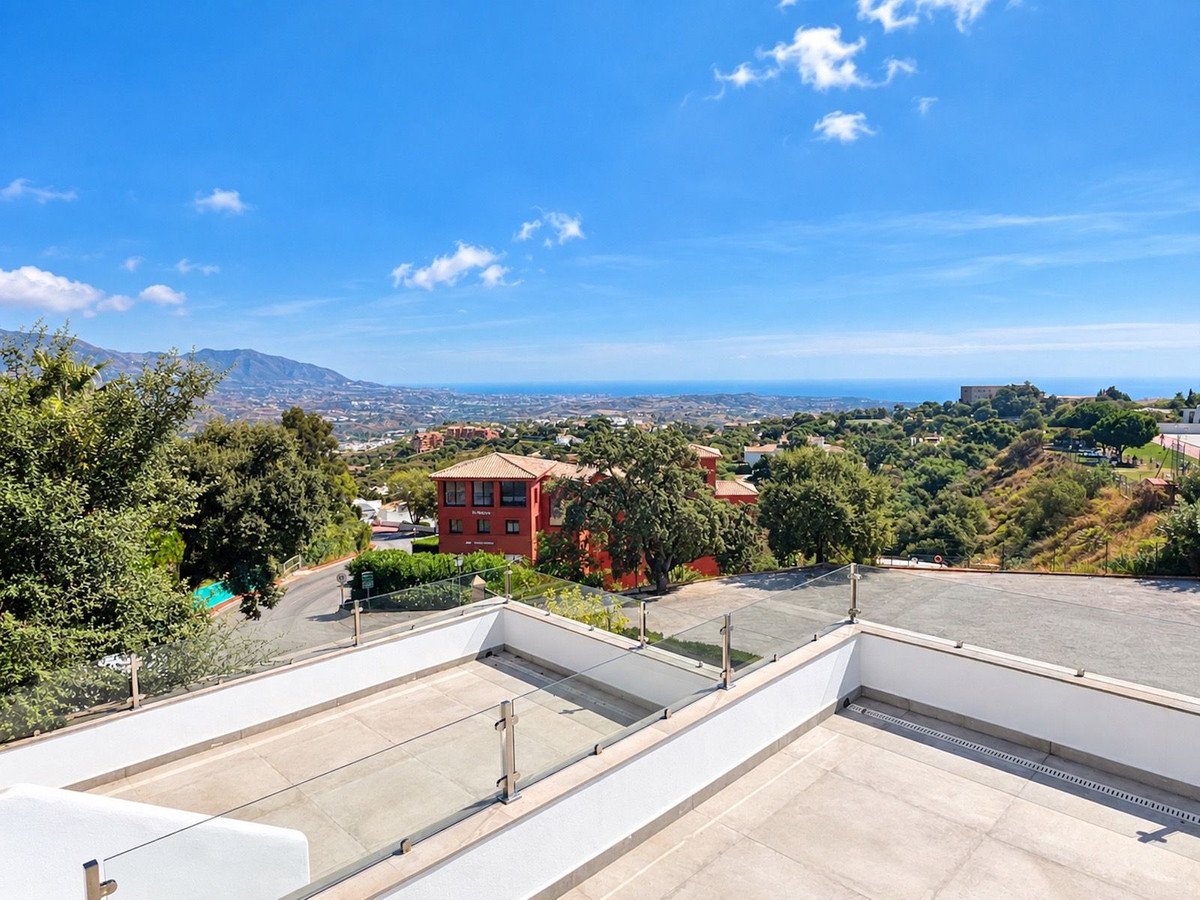 3 Bed Semi-Detached House in La Mairena