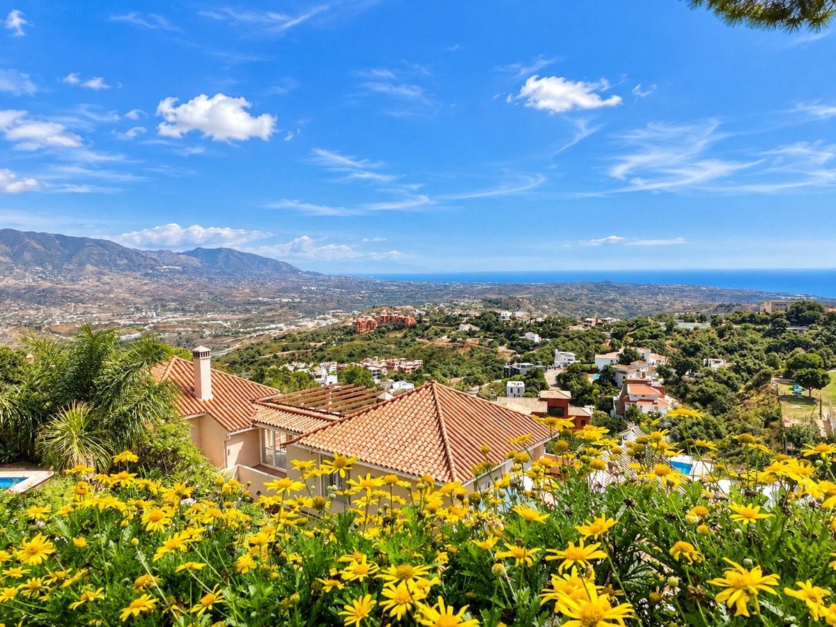 3 Bed Semi-Detached House in La Mairena