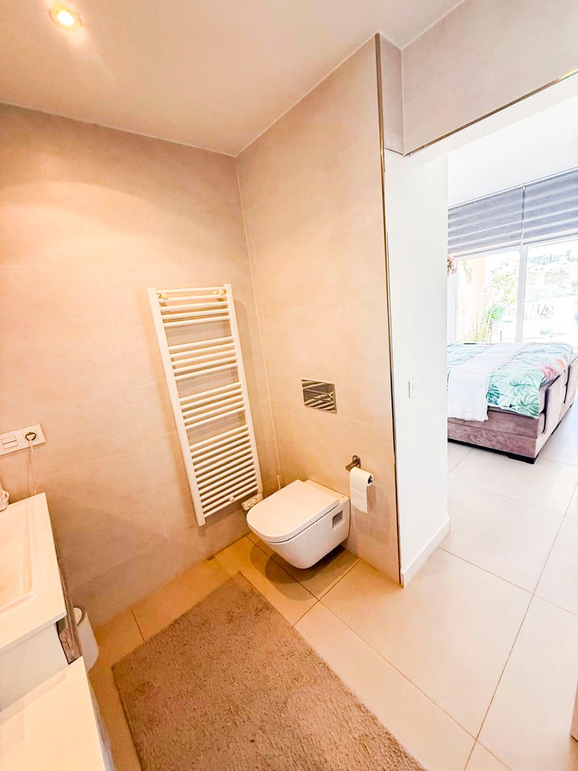 4 Bed Detached Villa in Cumbre del Sol