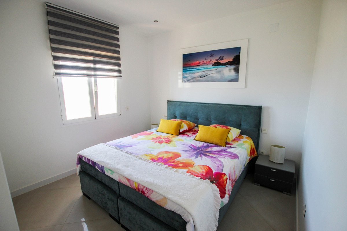 4 Bed Detached Villa in Cumbre del Sol