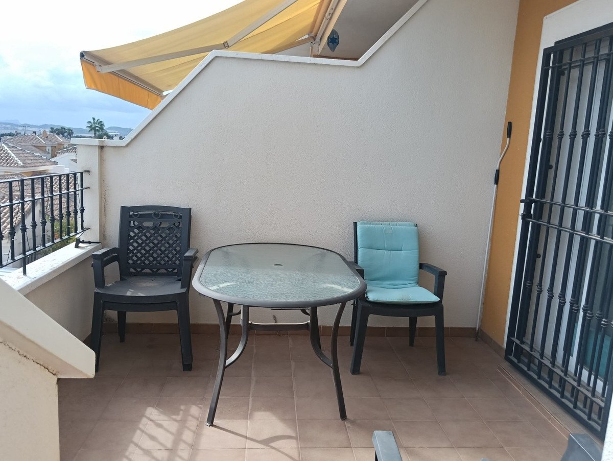2 Bed Top Floor Apartment in Los Montesinos