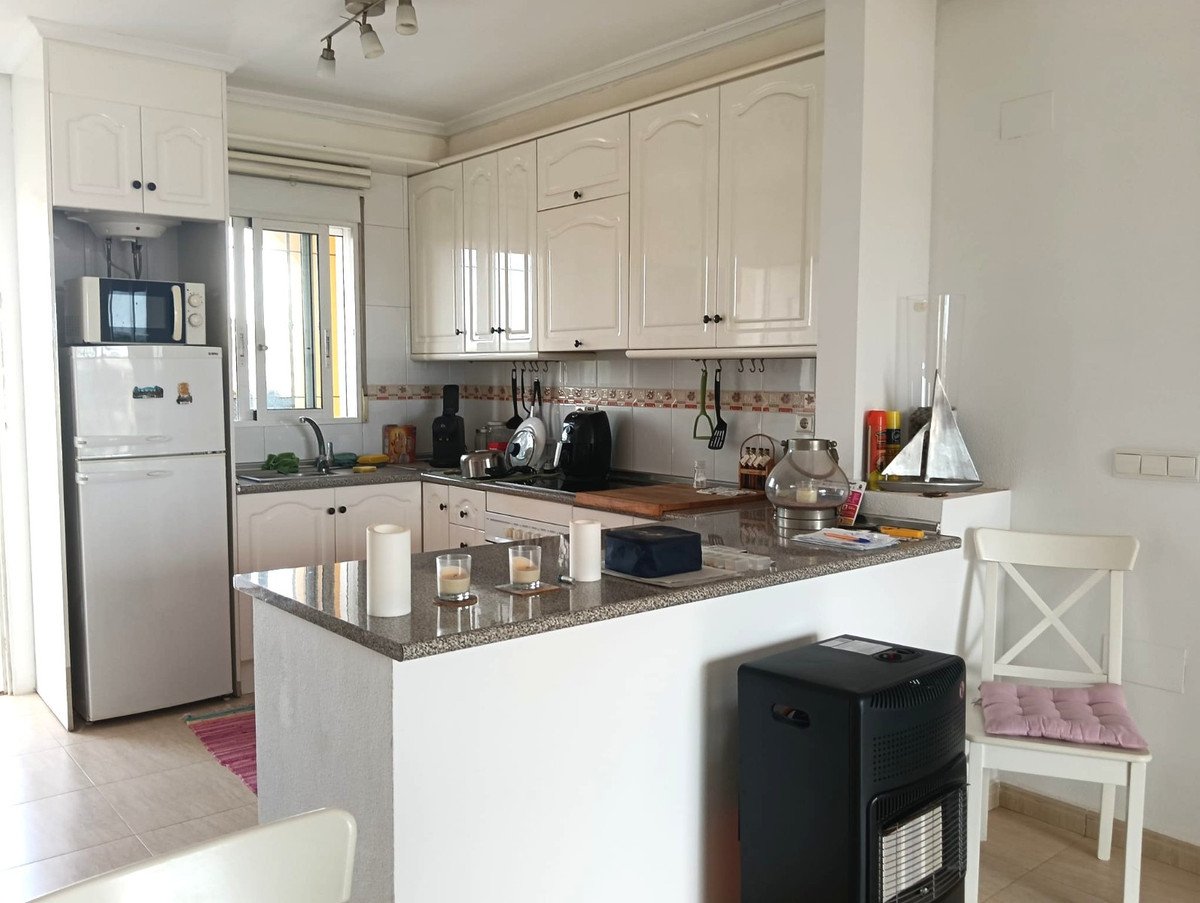 2 Bed Top Floor Apartment in Los Montesinos