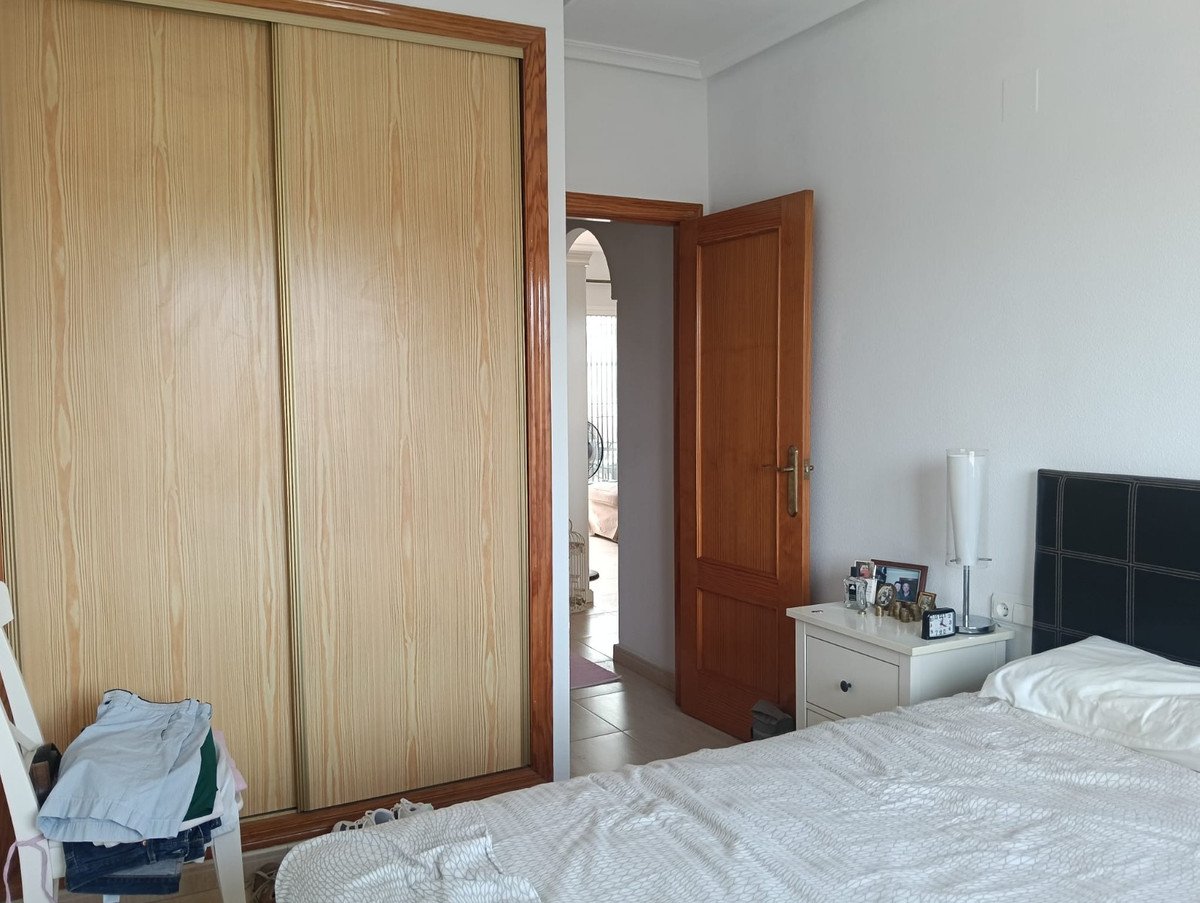2 Bed Top Floor Apartment in Los Montesinos