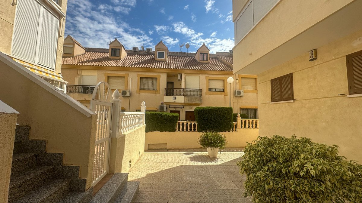 2 Bed Ground Floor Apartment in La Zenia