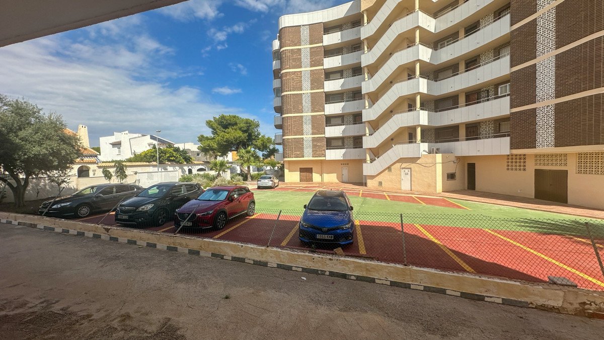 2 Bed Ground Floor Apartment in La Zenia