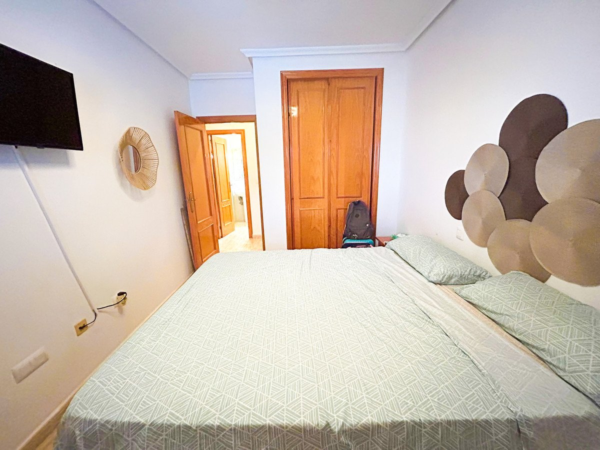 2 Bed Middle Floor Apartment in Mil Palmeras
