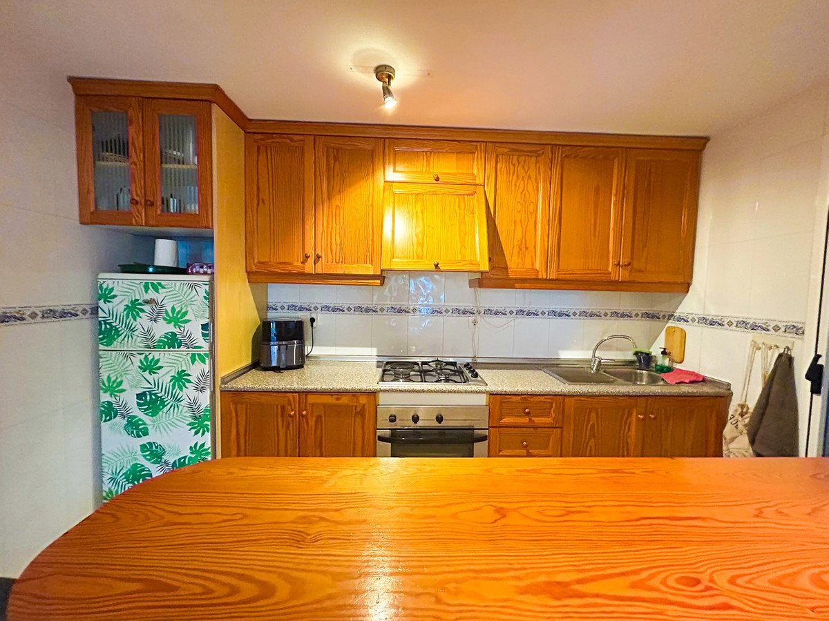 2 Bed Middle Floor Apartment in Mil Palmeras